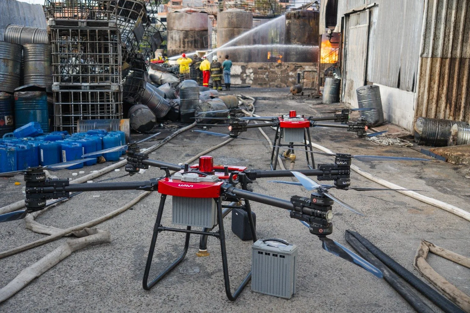 Drone UAVI em operação de campo