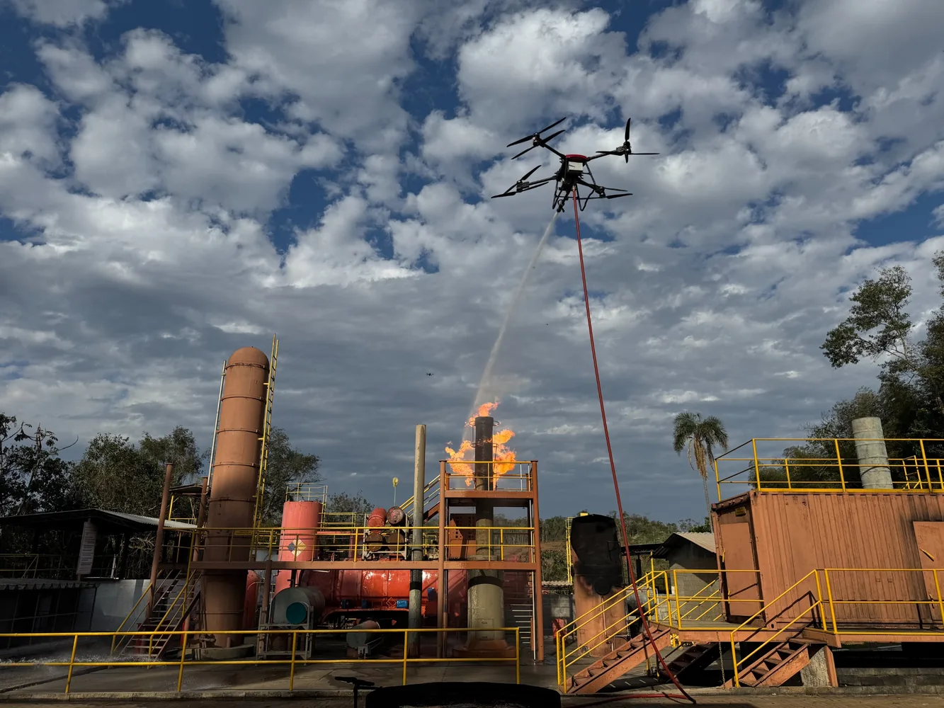 UAVI 100 Bombeiro em teste industrial